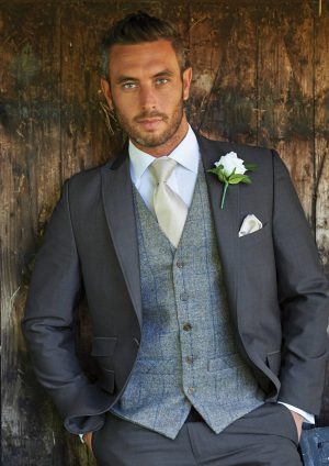 Stretton Lounge Suit Hire
