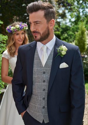 Uppington Lounge Suit